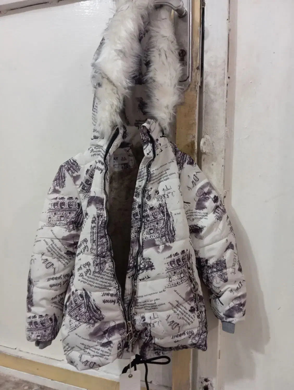 بارونی یا کت زمستانی بچگانه. معاوضه|کفش و لباس بچه|یاسوج, |دیوار