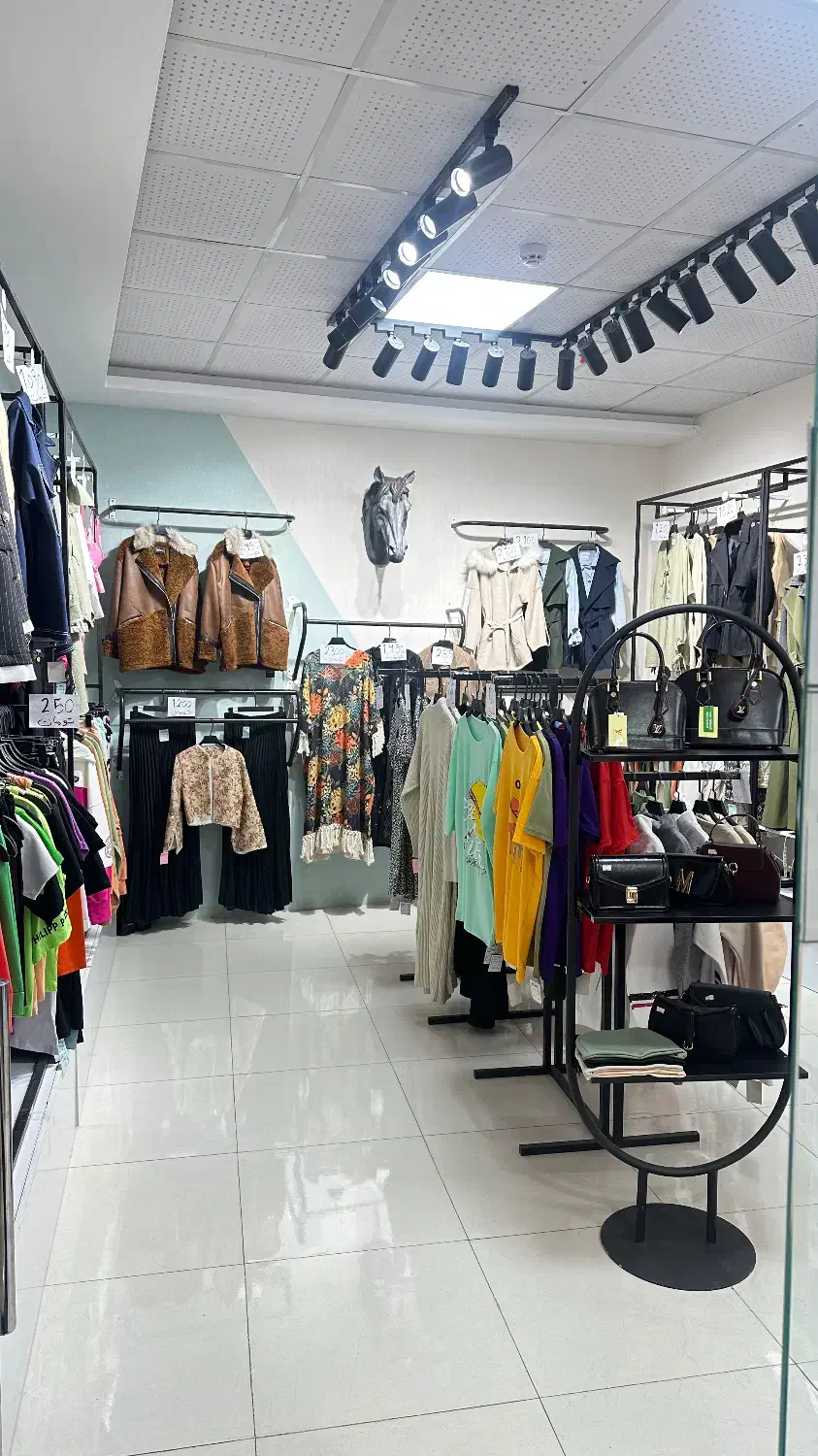 فروش رگال مانکن و...|فروشگاه و مغازه|شهرکرد, |دیوار