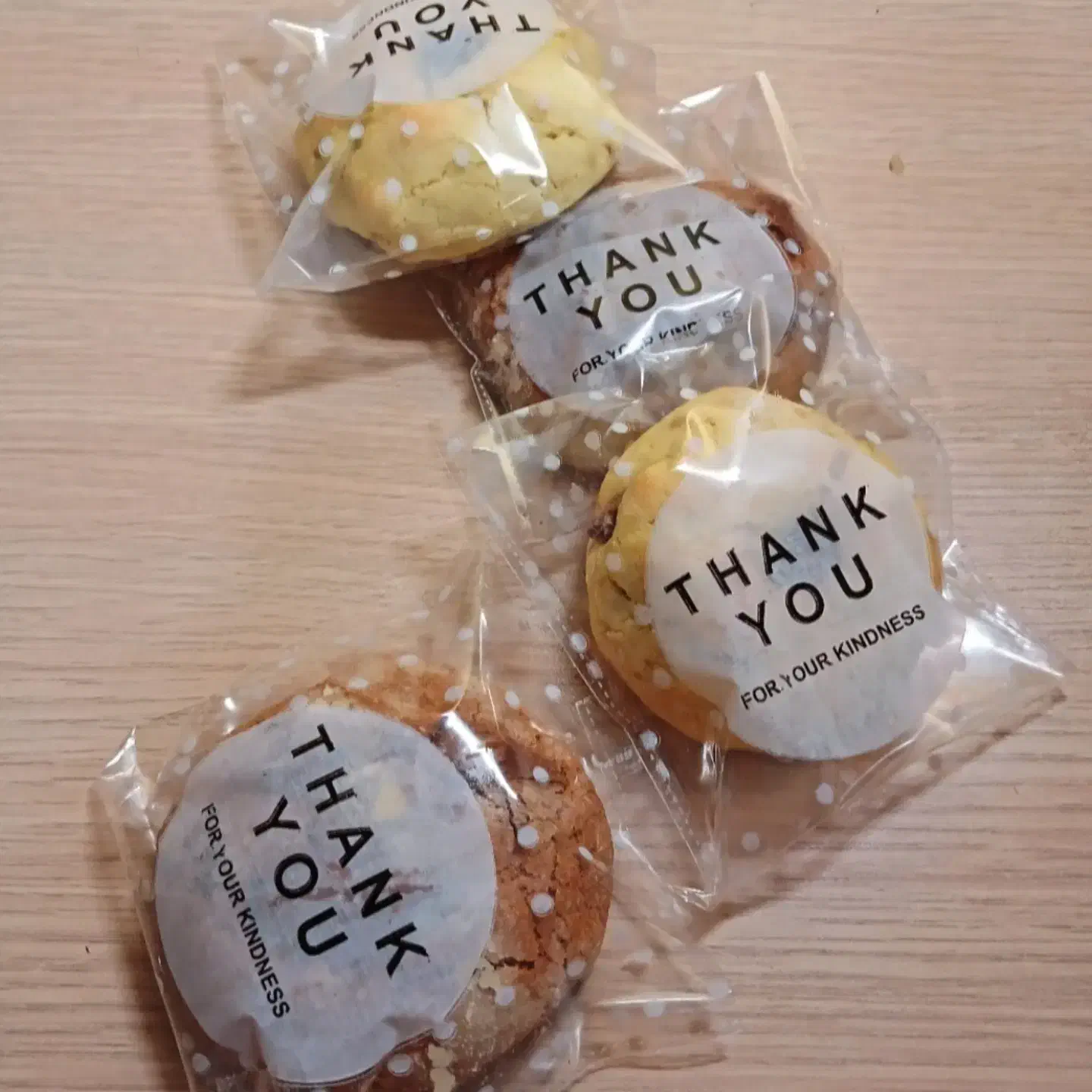 قنادی خانگی وتخصصی آس|خوردنی و آشامیدنی|رشت, منظریه|دیوار