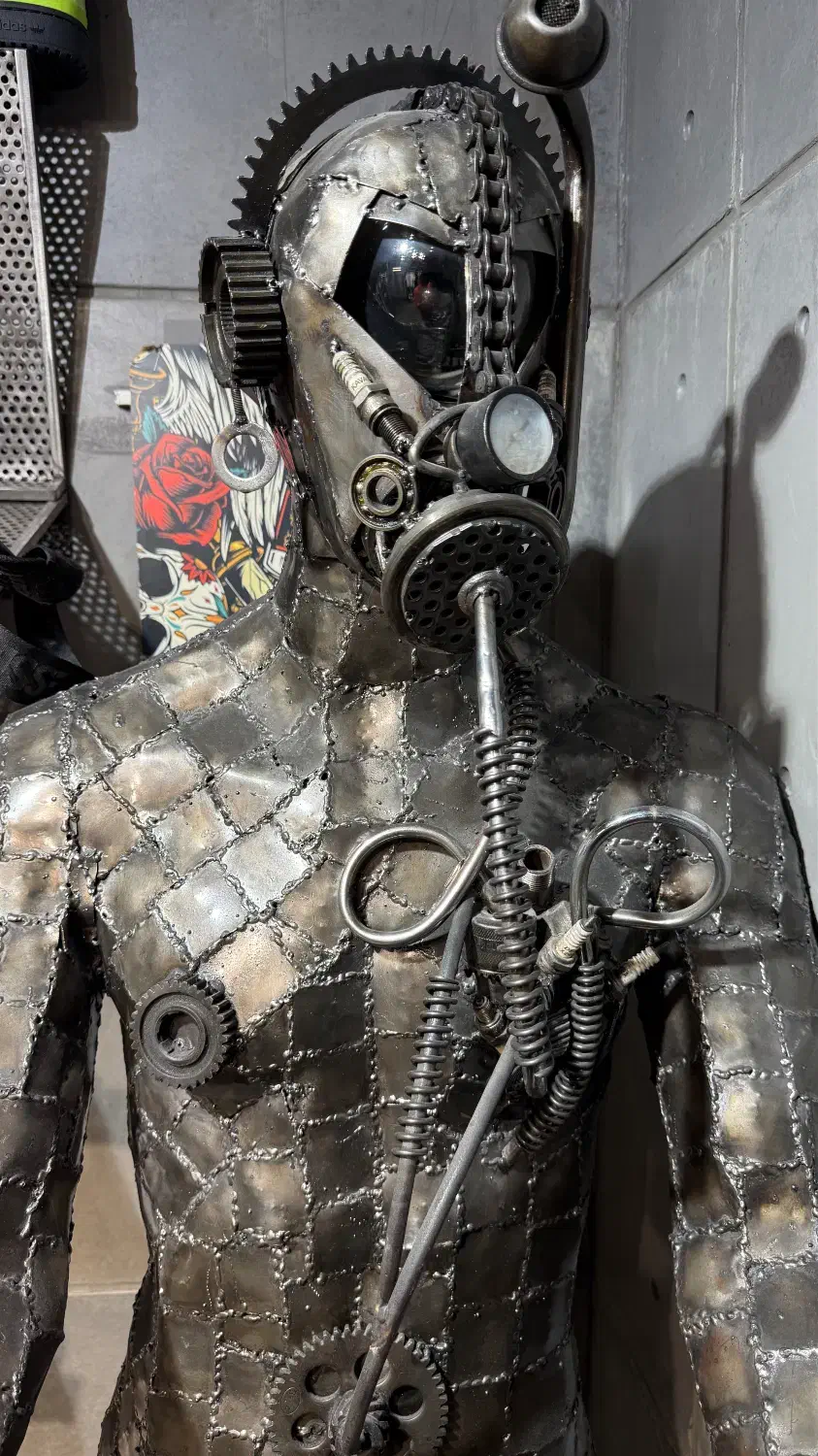 مجسمه آهنی ارت|مجسمه، تندیس، ماکت|تهران, امانیه|دیوار