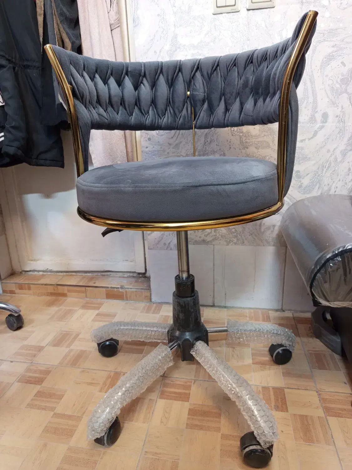 صندلی جرم دار|آرایشگاه و سالنهای زیبایی|مشهد, کوی دروی|دیوار