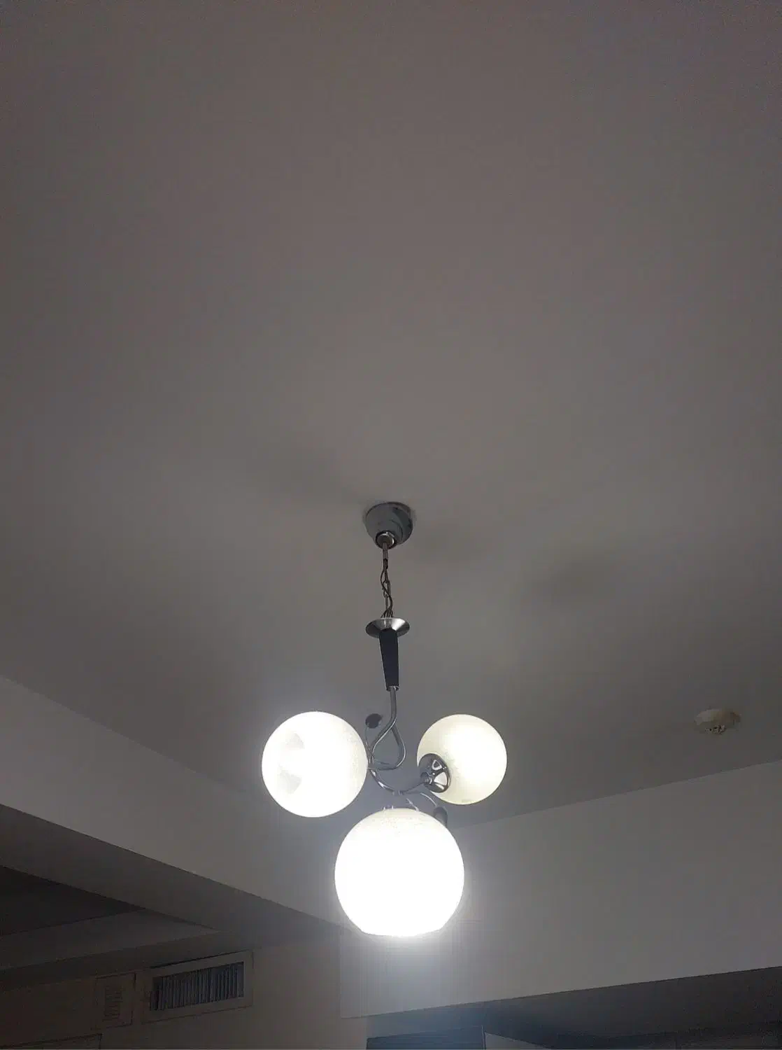 ست لوستر ۵ شاخه و یک سه شاخه مناسب اتاق خواب|لوستر و چراغ آویز|کرج, باغستان|دیوار