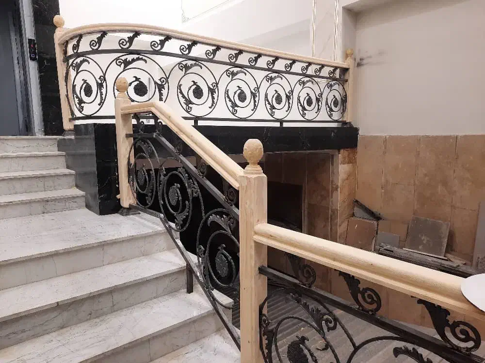 اجرای پله گرد(دوبلکس شیری)|خدمات پیشه و مهارت|میانه, |دیوار