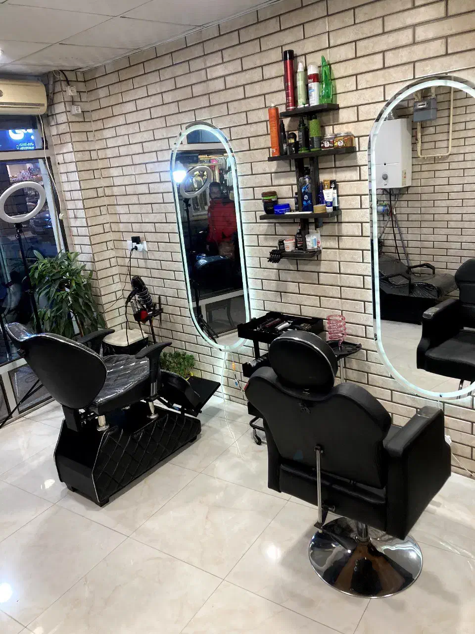 اجاره صندلی ارایشگاه مردانه به ارایشگر|آرایشگاه و سالنهای زیبایی|رشت, دیانتی|دیوار