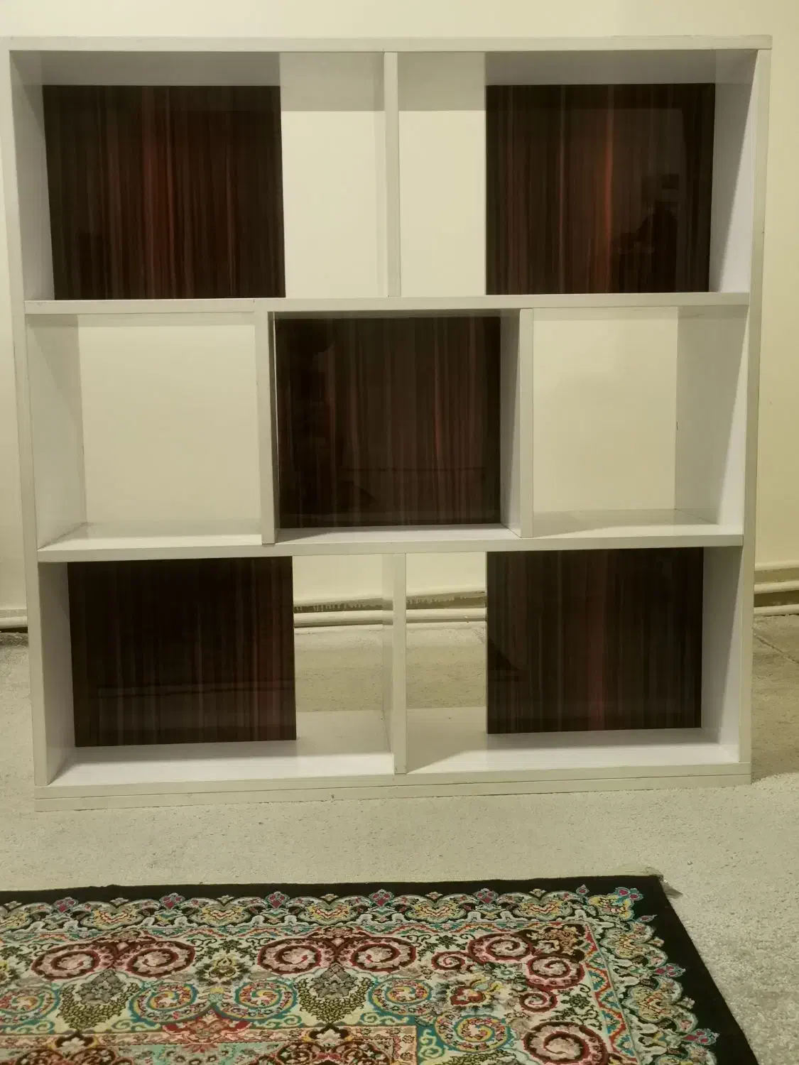 کمد دکوری هایگلس|کتابخانه، شلف، قفسه‌های دیواری|تهران, فلسطین (میدان انقلاب)|دیوار