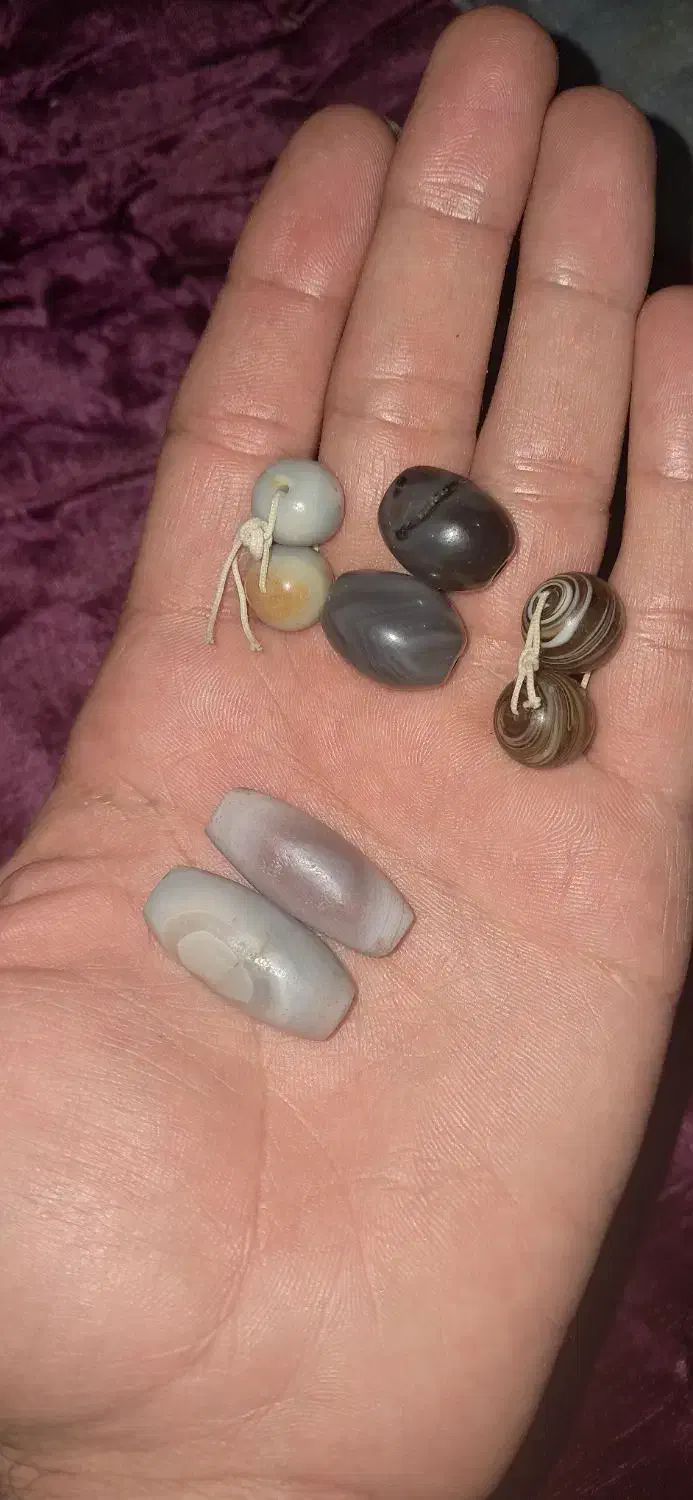 انواع سنگ ومهره.|جواهرات|باوی, |دیوار