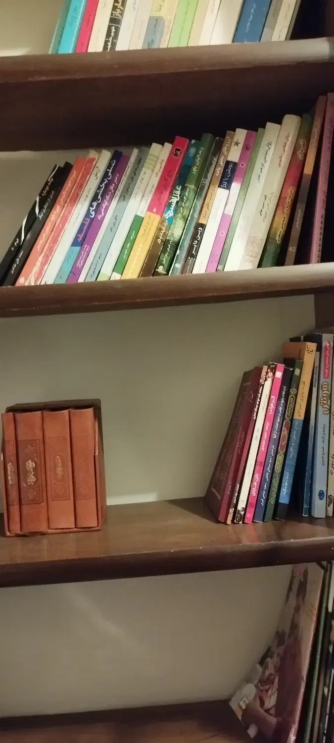 کتابخانه با یکصد کتاب|کتاب و مجله ادبی|تهران, جنت‌آباد مرکزی|دیوار