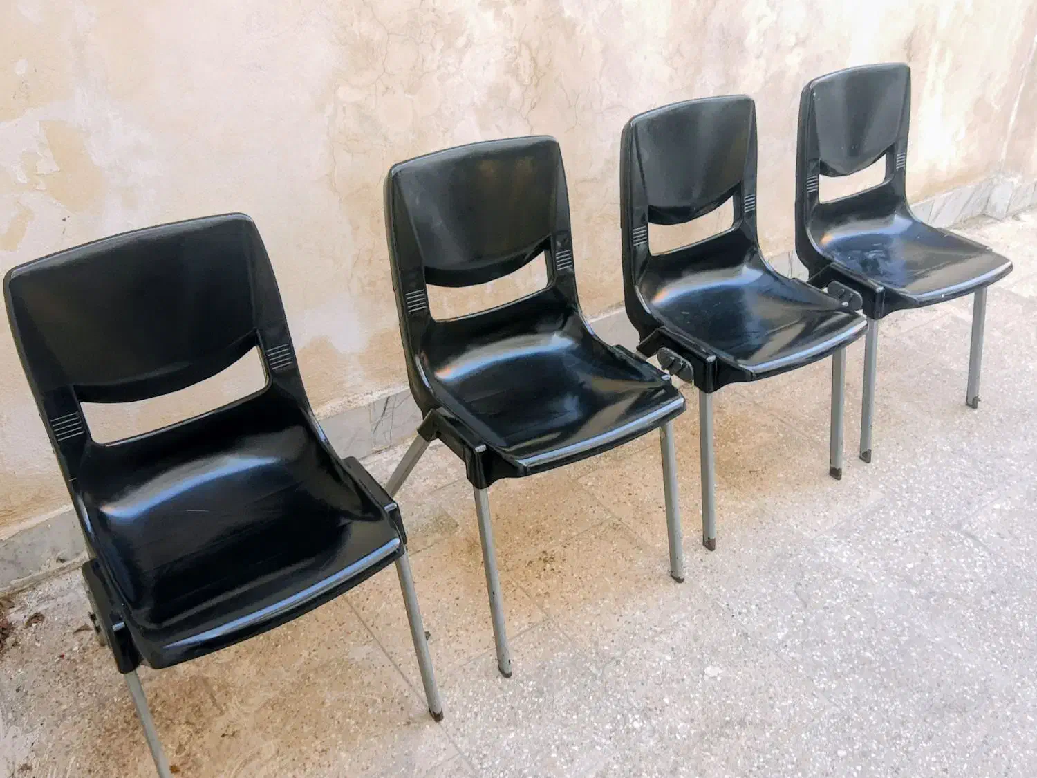 صندلی پلاستیکی پایه آلمینیوم|صندلی و نیمکت|گرگان, |دیوار