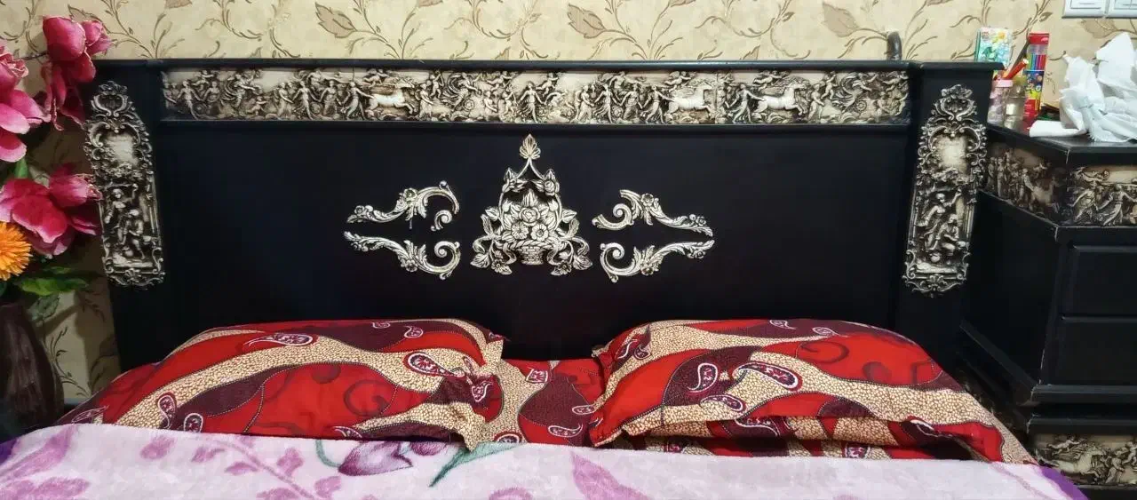 تختخواب دونفره بسیار تمیز|تخت و سرویس خواب|نوشین شهر, |دیوار