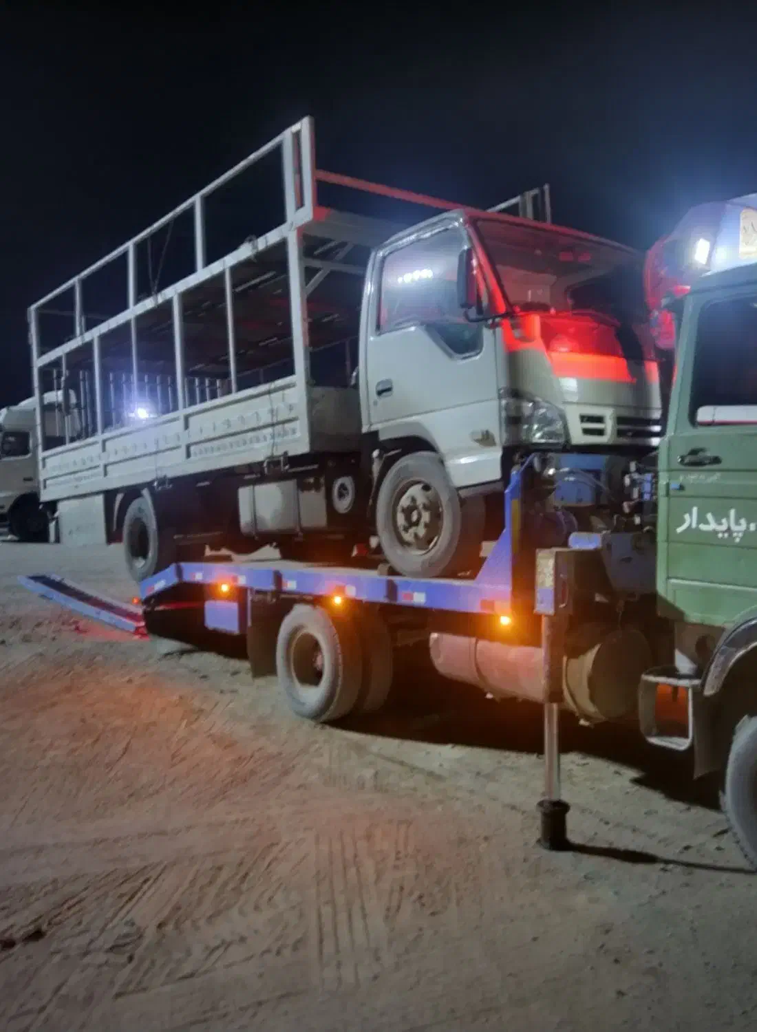 امداد خودرو نائین بکسل خودروبر یدک کش جرثقیل نایین|خدمات حمل و نقل|نائین, |دیوار