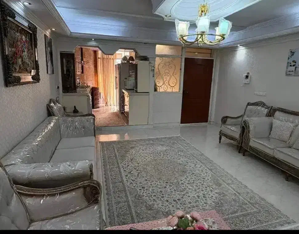 ۶۵متربازسازی شده/باپارکینگ/خیابان فرجام