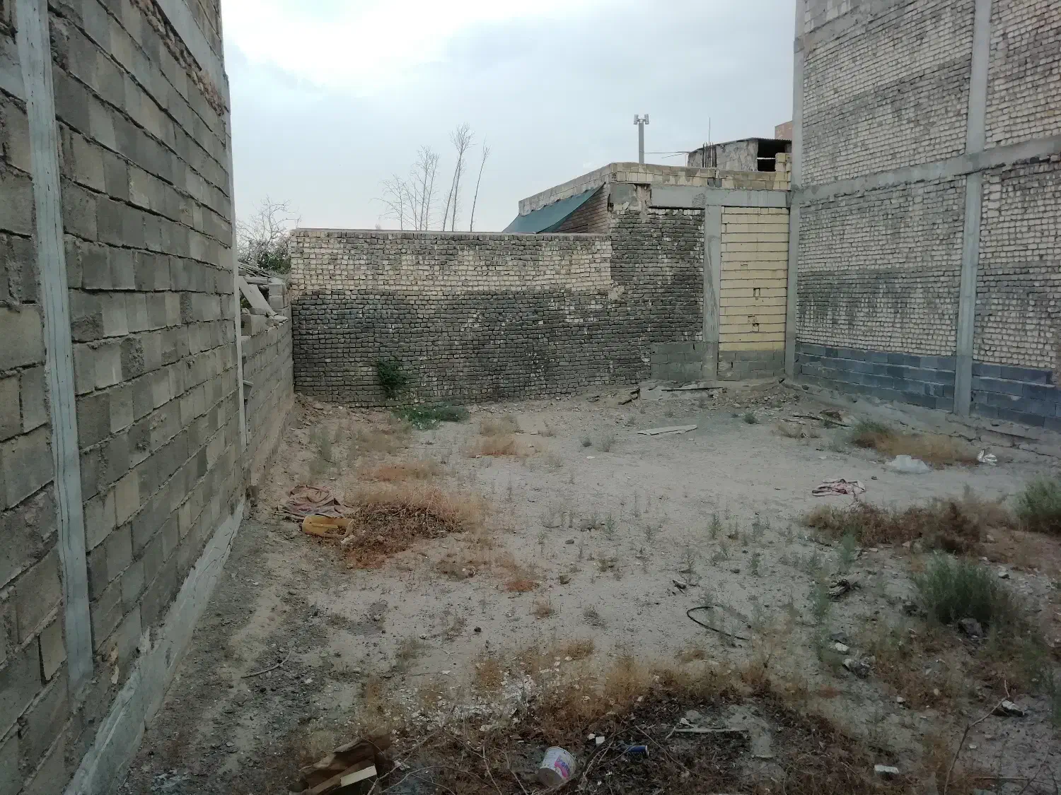 زمین مسکونی.تک برگ سند.قلعه چوم|فروش زمین و ملک کلنگی|اصفهان, قلعه جوم|دیوار