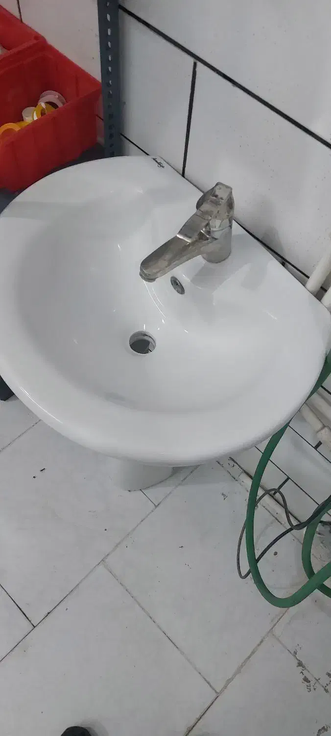 روشویی سالم در حد نو|لوازم سرویس بهداشتی|ساوه, |دیوار