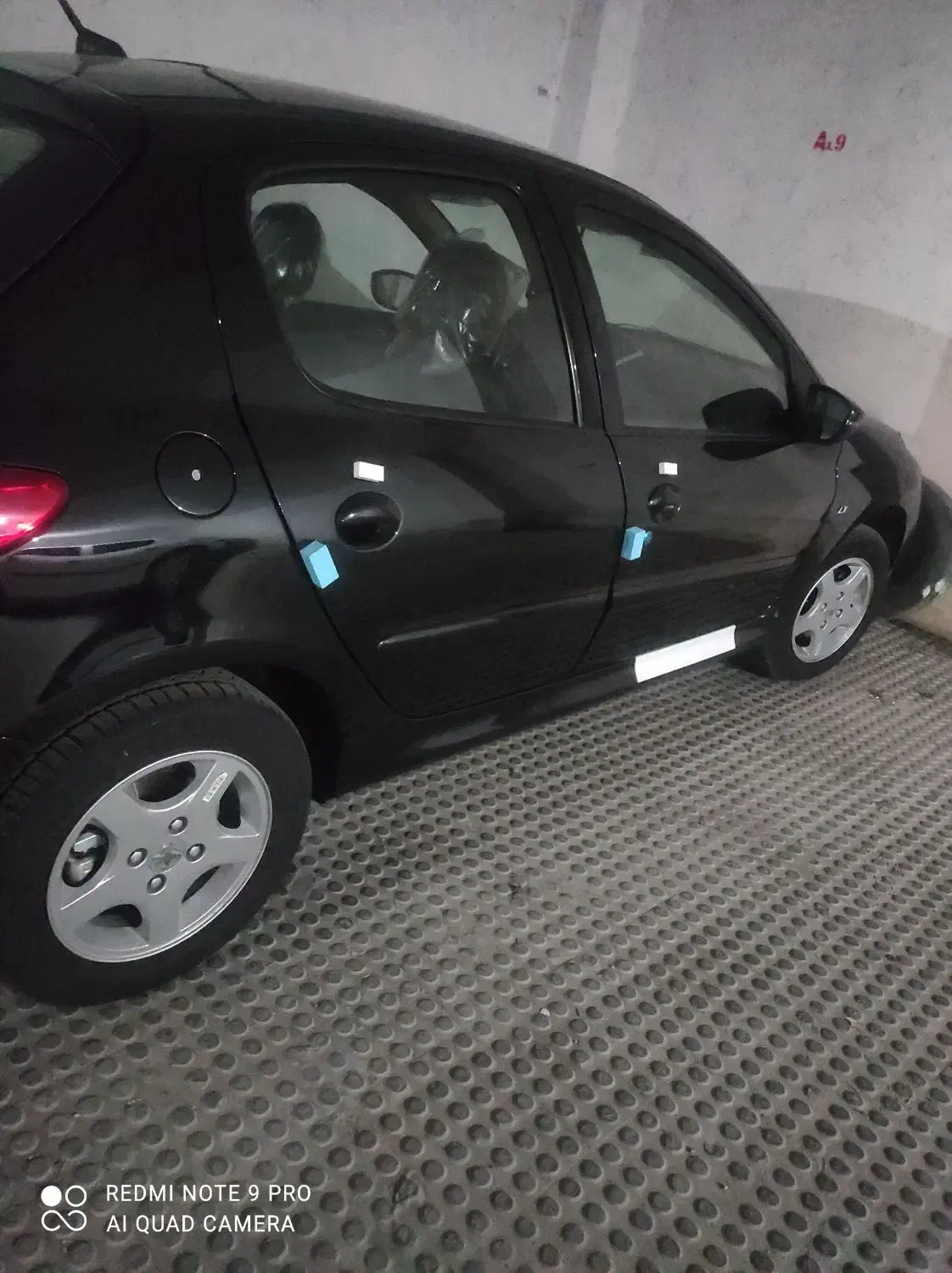 207پانا دندانی|خودرو سواری و وانت|صدرا-فارس, فاز ۲|دیوار