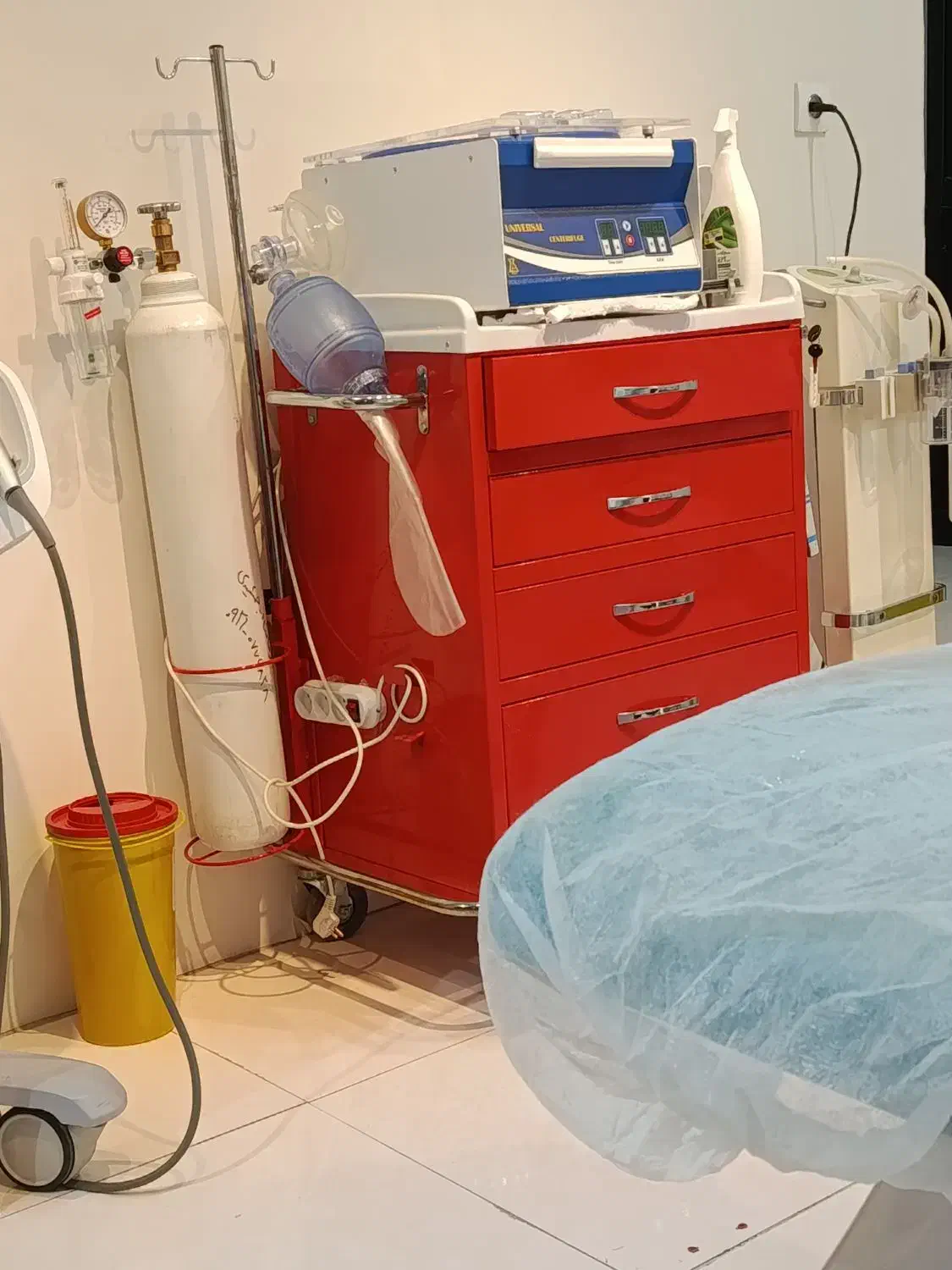 رنت اتاق های عمل کلینیک|اجارهٔ کوتاه‌مدت دفتر کار و فضای آموزشی|کرمانشاه, |دیوار