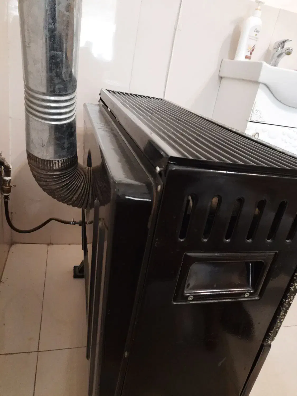 بخاری گازی مهیا در حد نو ۱۲۰۰۰|بخاری، هیتر، شومینه|الیگودرز, |دیوار