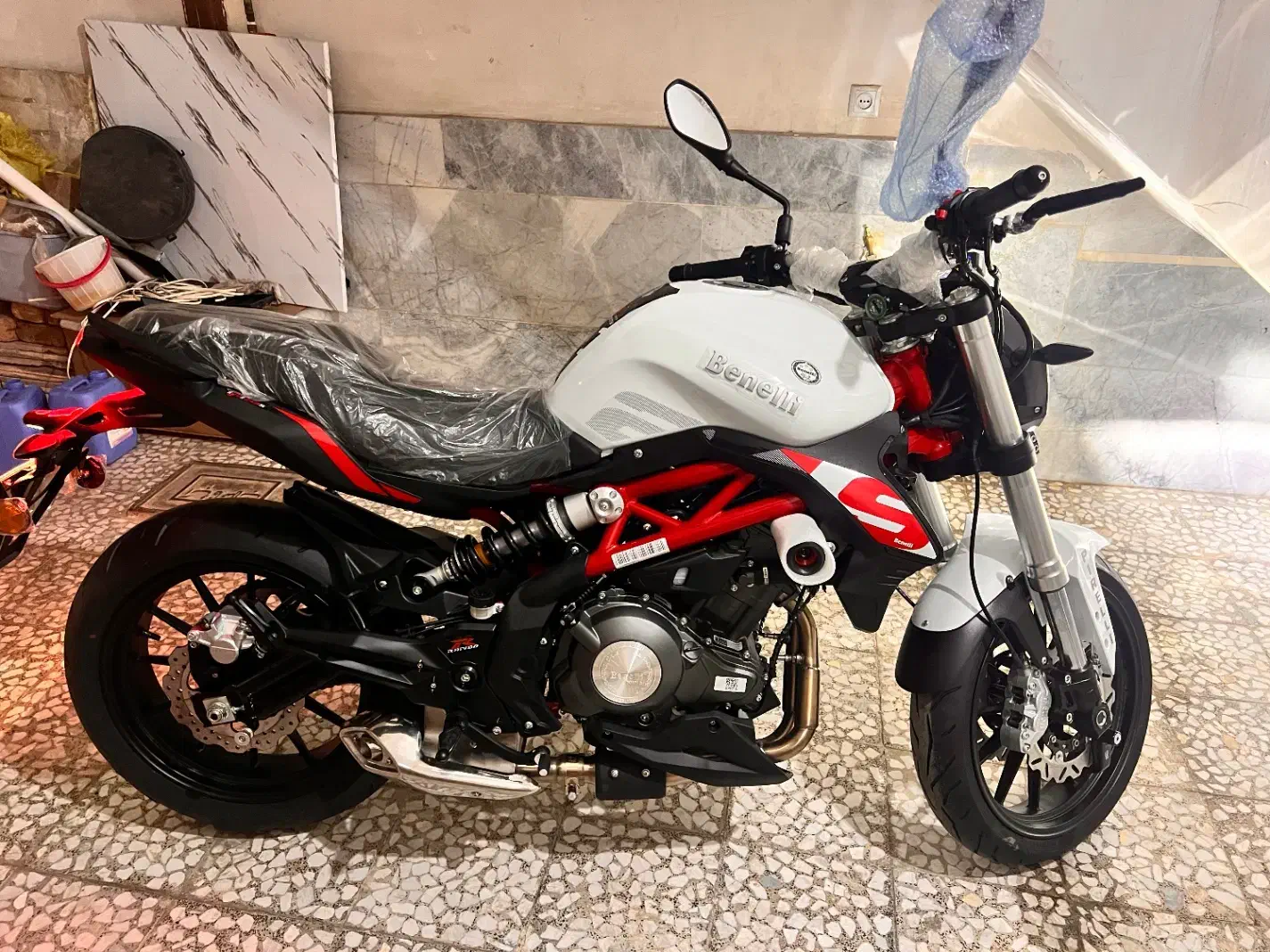 بنلی۳۰۰جفت خشک|موتورسیکلت|مشکیندشت, |دیوار