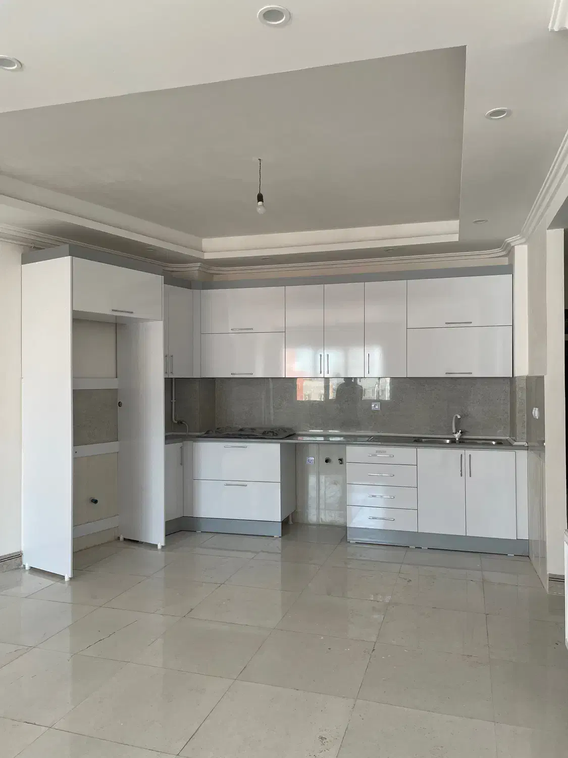 ۱۰۰متری/۲خواب/کلید خورده/پارکینگ اختصاصی|فروش آپارتمان|رشت, قاسمیه|دیوار