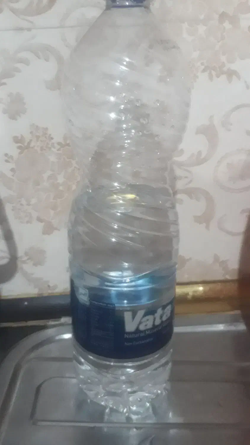 بطری آب۱/۵/بطری نوشابه۱/۵|ظروف نگهدارنده، پلاستیکی، یک‌بارمصرف|رشت, نیروی دریایی|دیوار