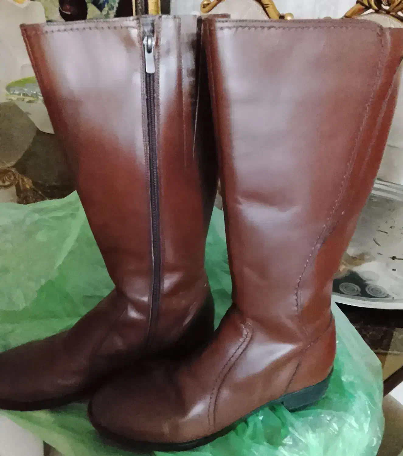 بوت زنانه|کیف، کفش، کمربند|اندیشه, اندیشه فاز ۱|دیوار