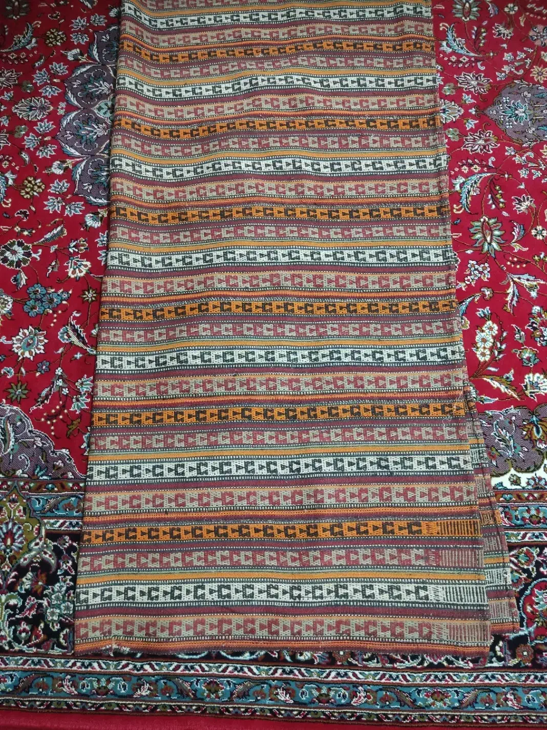 جاجیم قدیمی دست بافت نو کاملا تمیز|گلیم، جاجیم، گبه|صباشهر, |دیوار