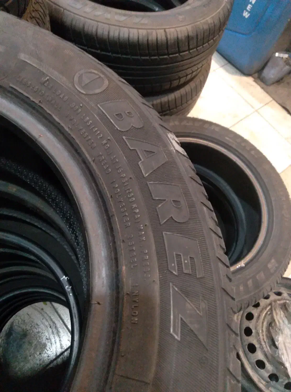 لاستیک دست دوم|قطعات یدکی و لوازم جانبی|فولادشهر, سایت صنعتی کاوه|دیوار