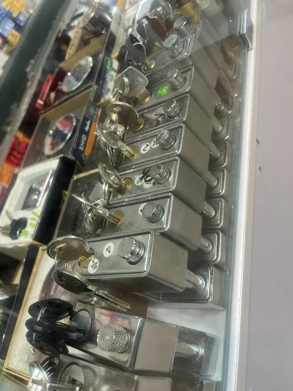 کلید سازی شبانه روزی شرق تهرانپارس نارمک سراج|خدمات پیشه و مهارت|تهران, تهرانپارس غربی|دیوار