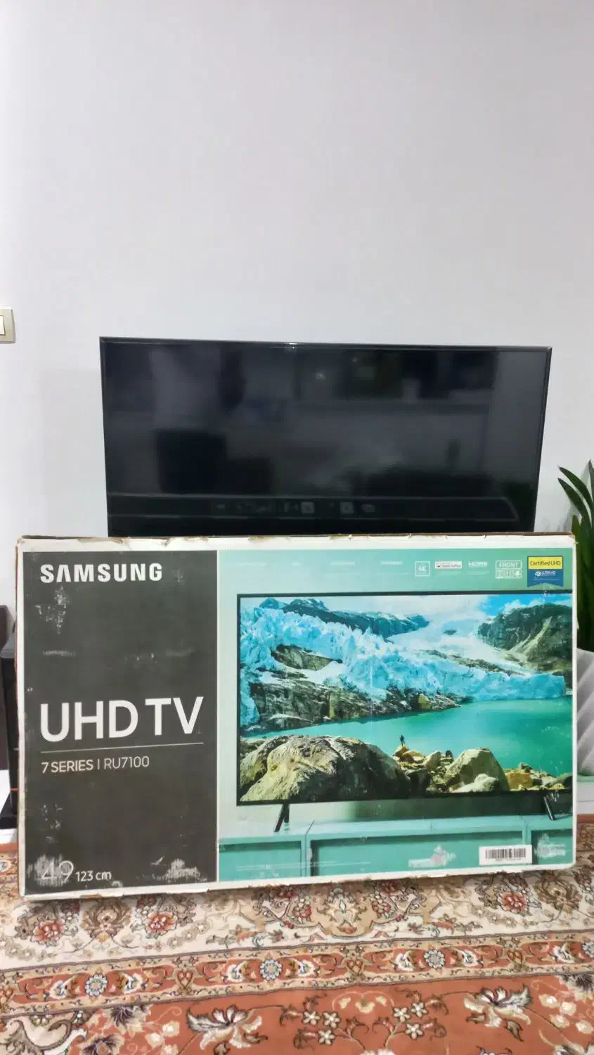 کارتن تلویزیون سامسونگ ۴۹ اینج|تلویزیون و پروژکتور|بندرعباس, |دیوار