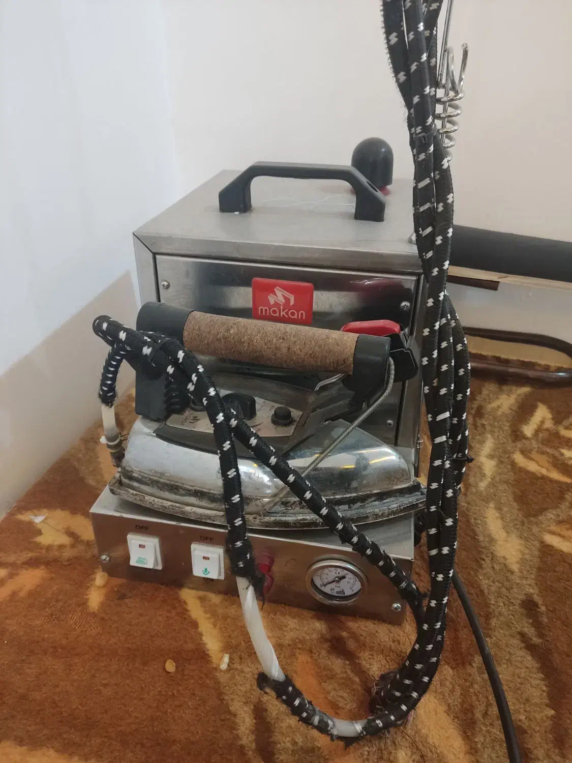 اتو بخار مخزن دار ۳،۵ لیتری|اتو و لوازم اتو|محمدشهر, شهرک پیام (مهرالبرز)|دیوار