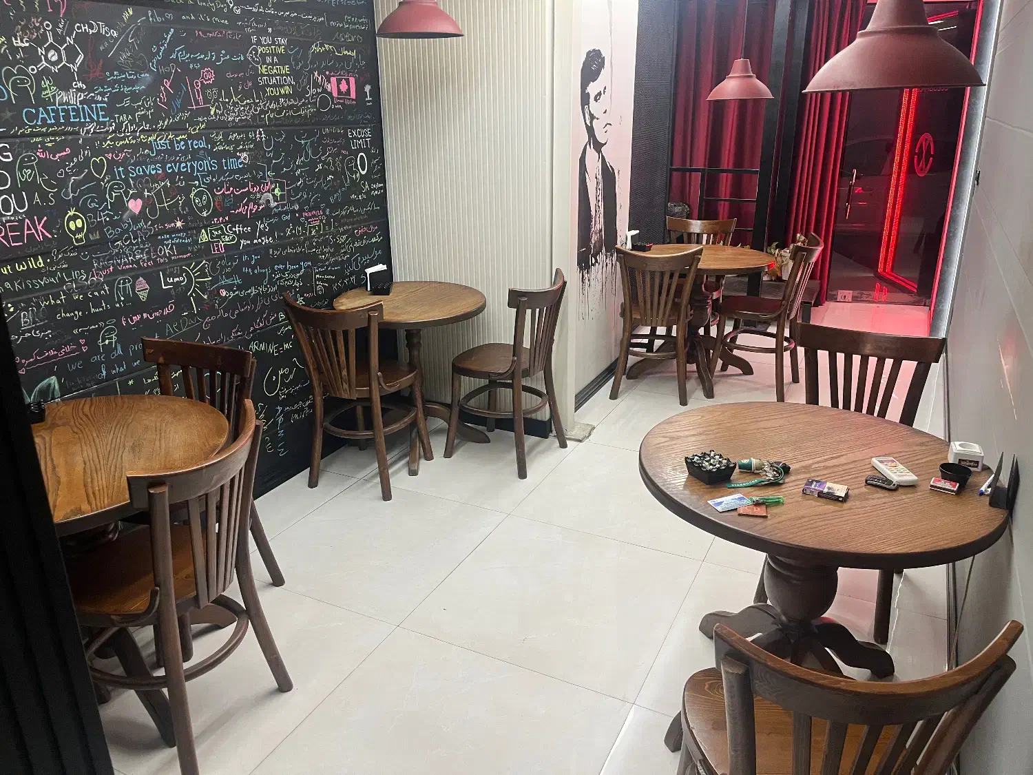 میزو صندلی لهستانی|کافیشاپ و رستوران|بابلسر, |دیوار