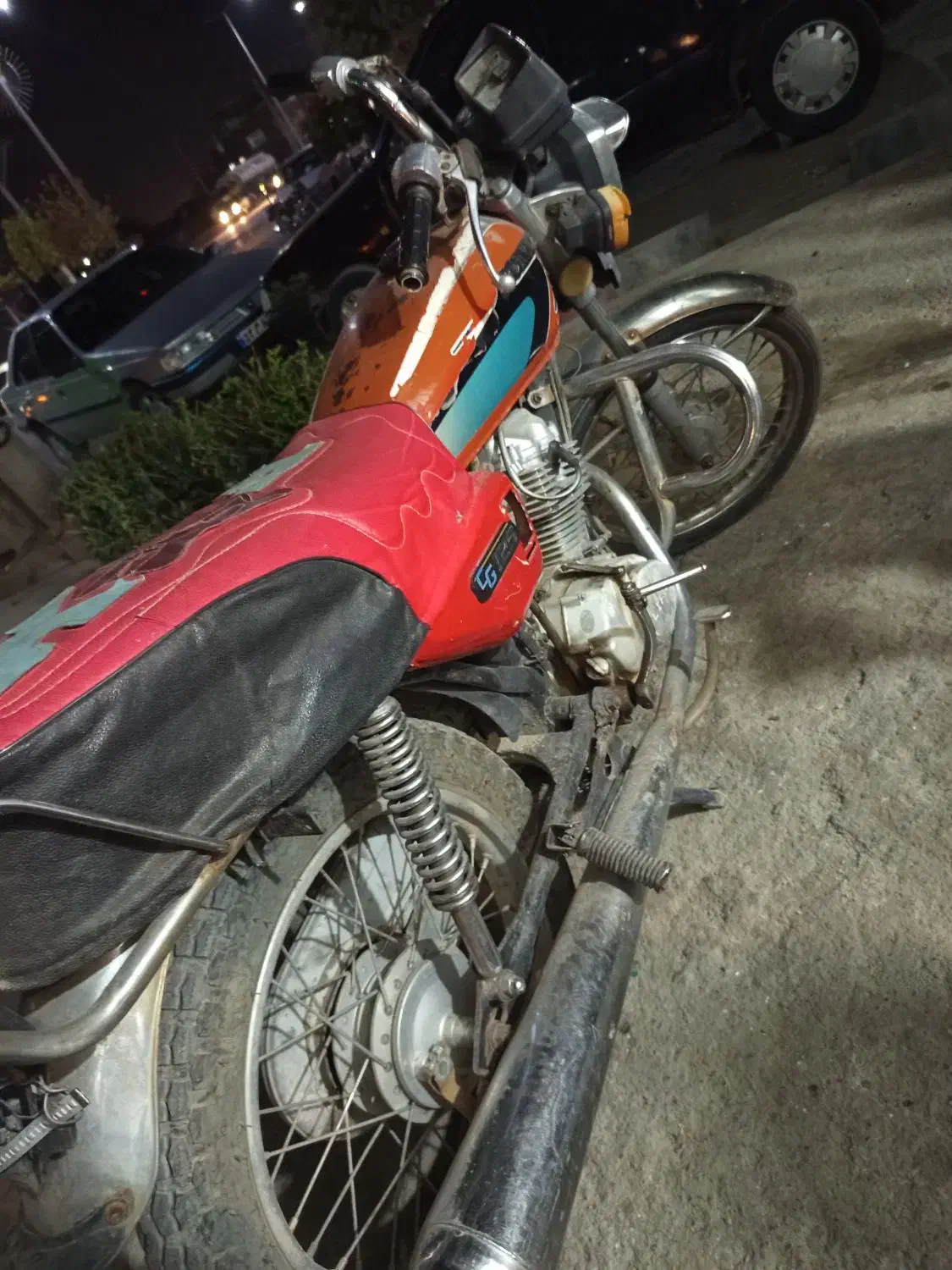 موتور هندا ۱۲۵مدل82 ارشیا|موتورسیکلت|اراک, |دیوار