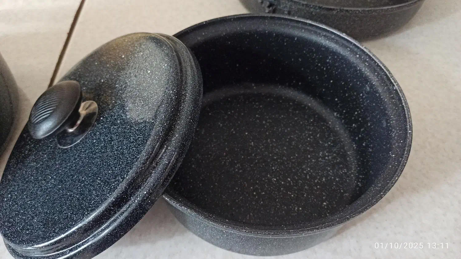 قابلمه|ظروف پخت‌وپز|سنندج, |دیوار