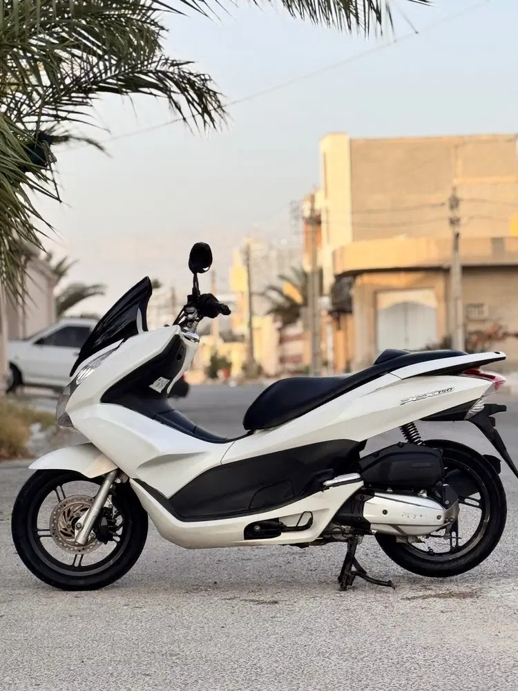 pcx150. 2013|موتورسیکلت|بندر دیر, |دیوار