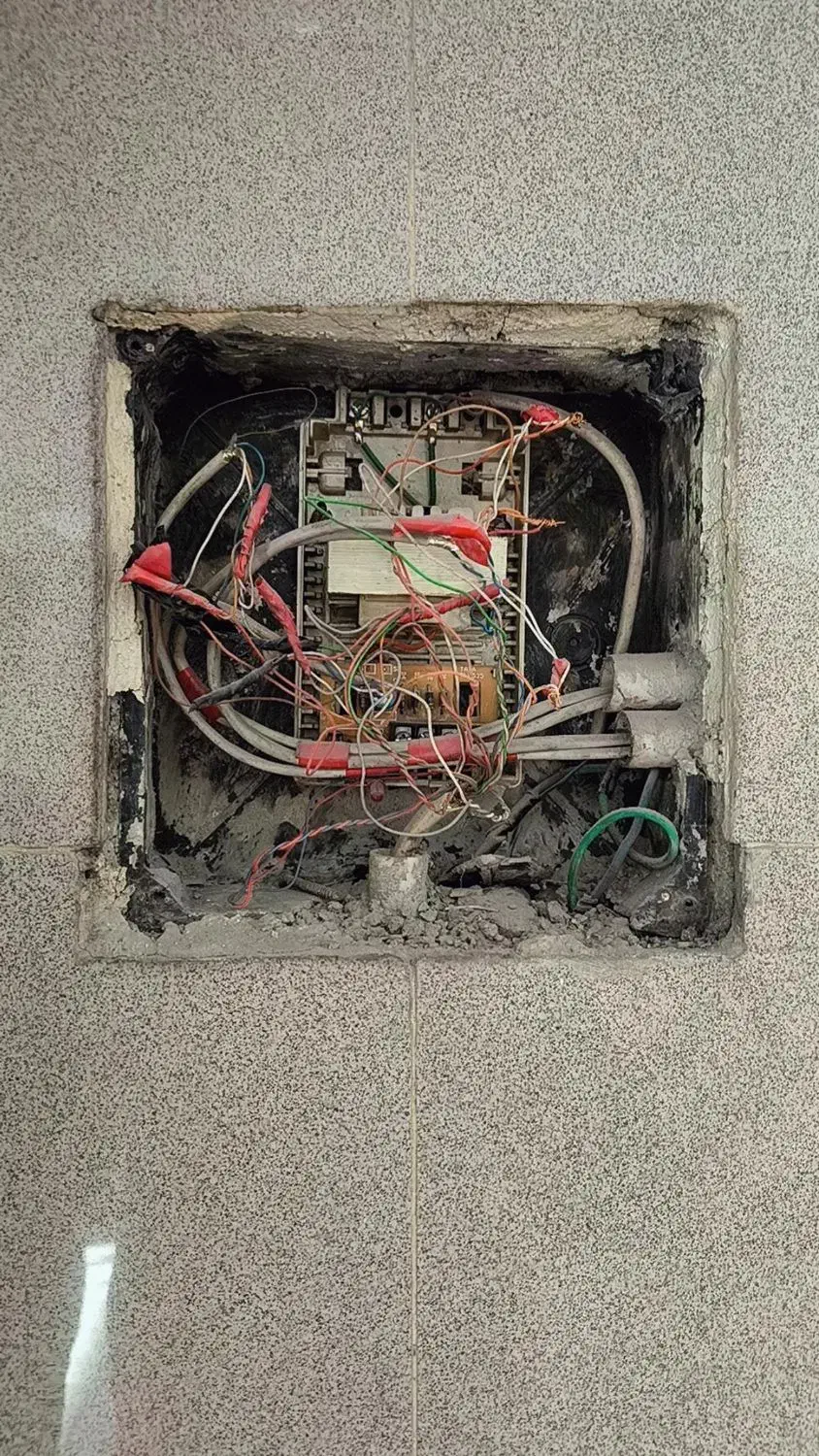 بازسازی سیمکشی قدیمی آیفون تصویری،تعمیر و نصب|خدمات پیشه و مهارت|تهران, فلسطین (میدان انقلاب)|دیوار