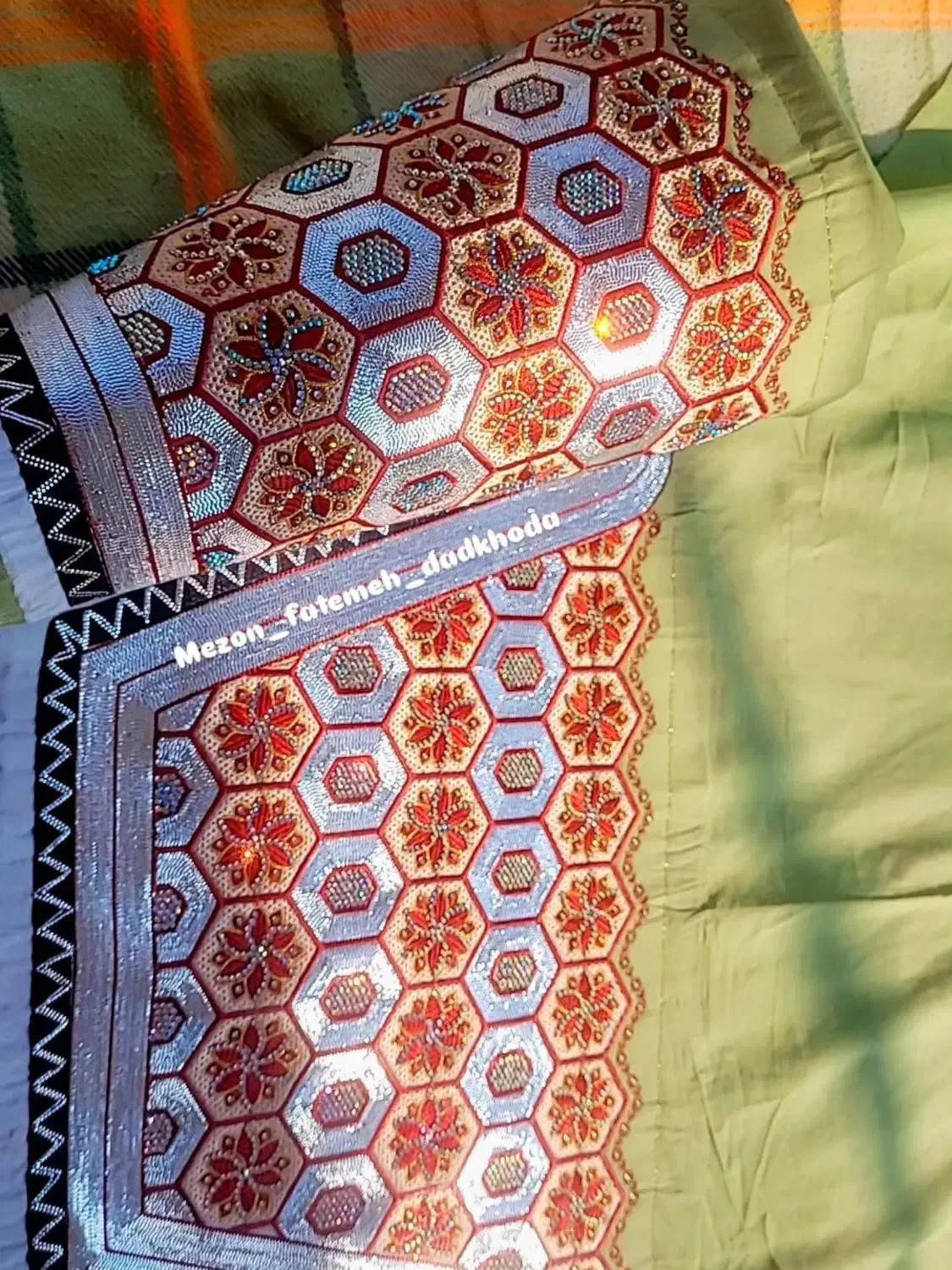 گلدوزی کامپیوتری فاطمه دادخدا|لباس|بمانی, |دیوار