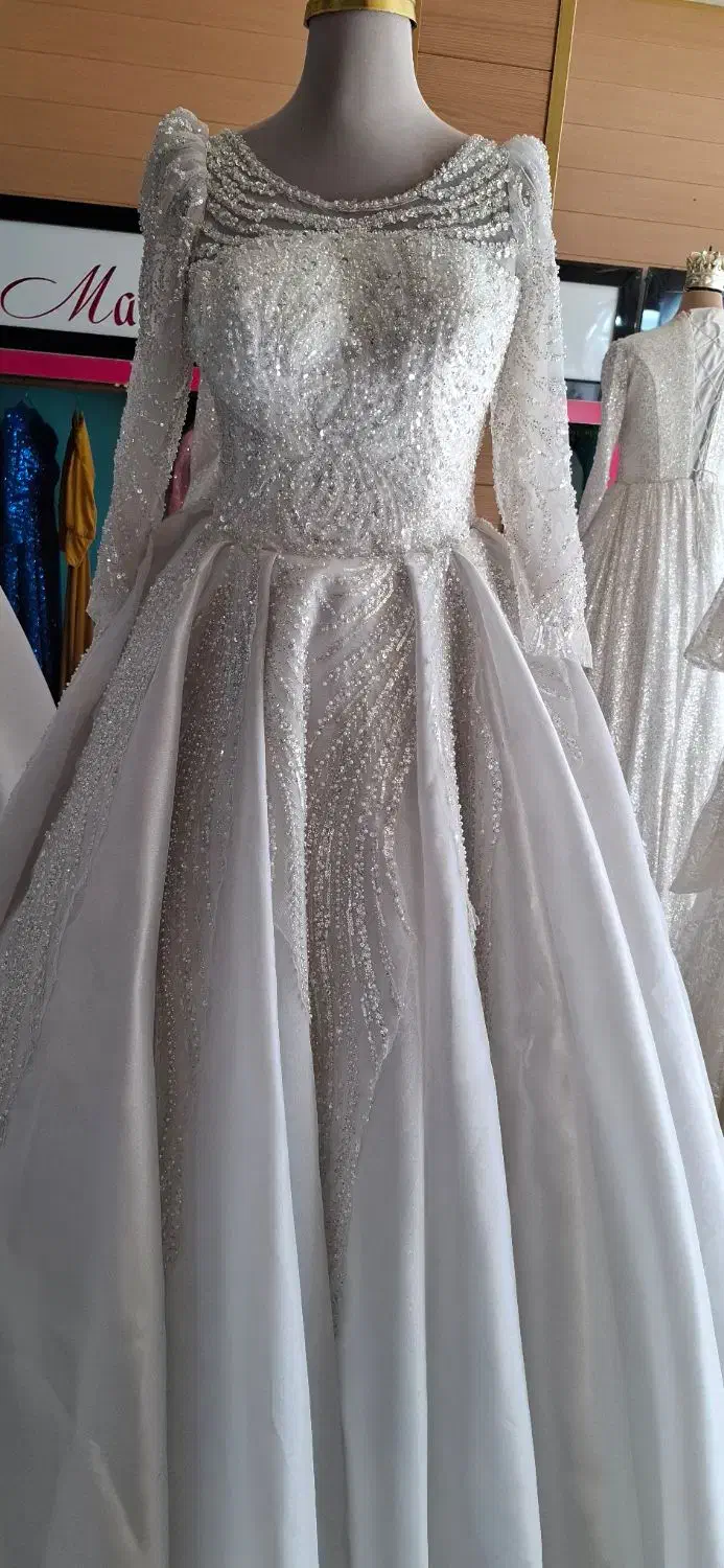 فروش لباسعروس تن اول و دوم با مناسبترین قیمت|لباس|سیلوانه, |دیوار