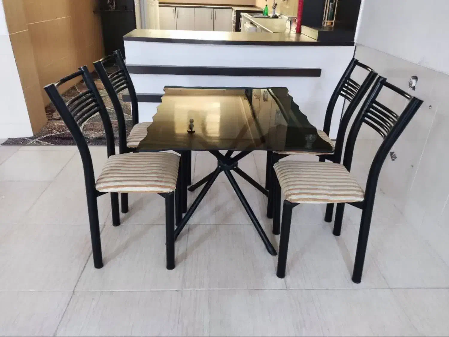 میز و صندلی|میز و صندلی غذاخوری|مبارکه, |دیوار