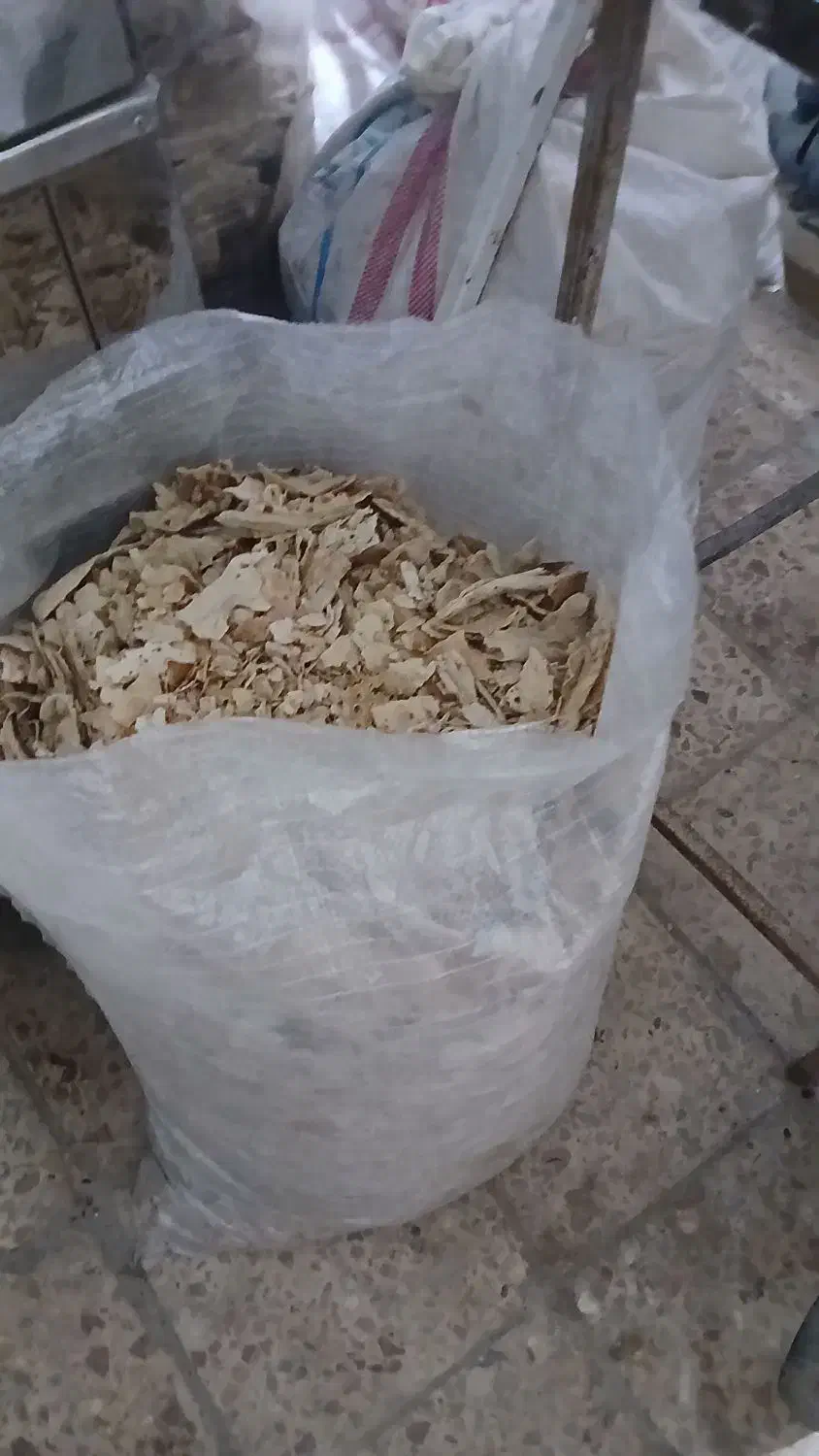 نان خشک|لوازم جانبی حیوانات|باوی, |دیوار