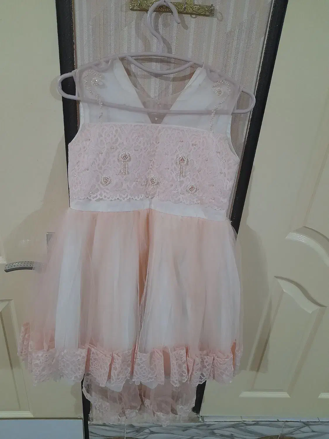 دون مجلسی|لباس|تبریز, |دیوار