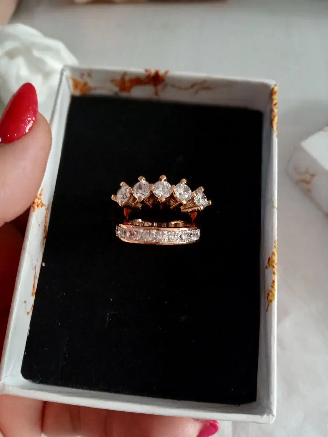 حلقه و پشت حلقه|بدلیجات|رشت, شالکو|دیوار