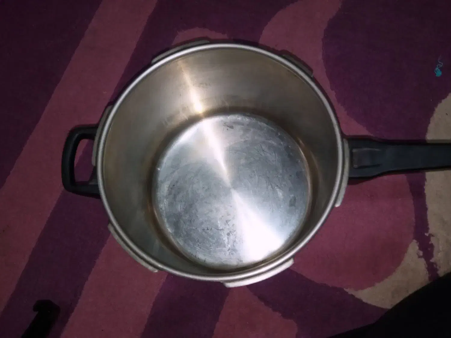 زود پز|ظروف پختوپز|فولادشهر, B1|دیوار