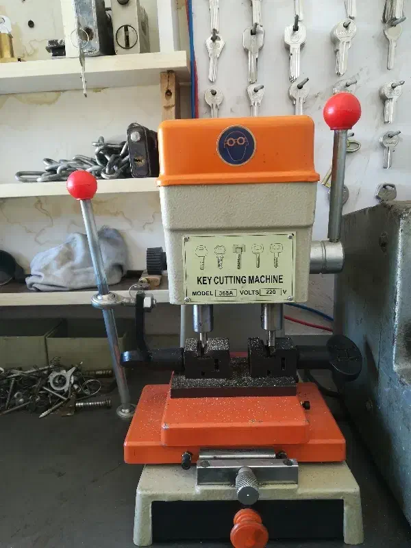 کلیدسازی|خدمات پیشه و مهارت|ساوه, |دیوار