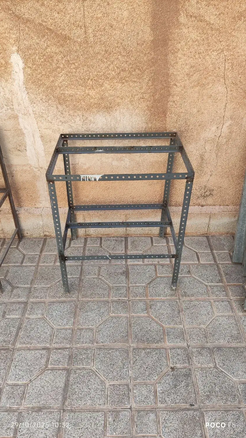 میز یا نیمکت برای انباری|صندلی و نیمکت|سبزوار, جوادیه غربی|دیوار