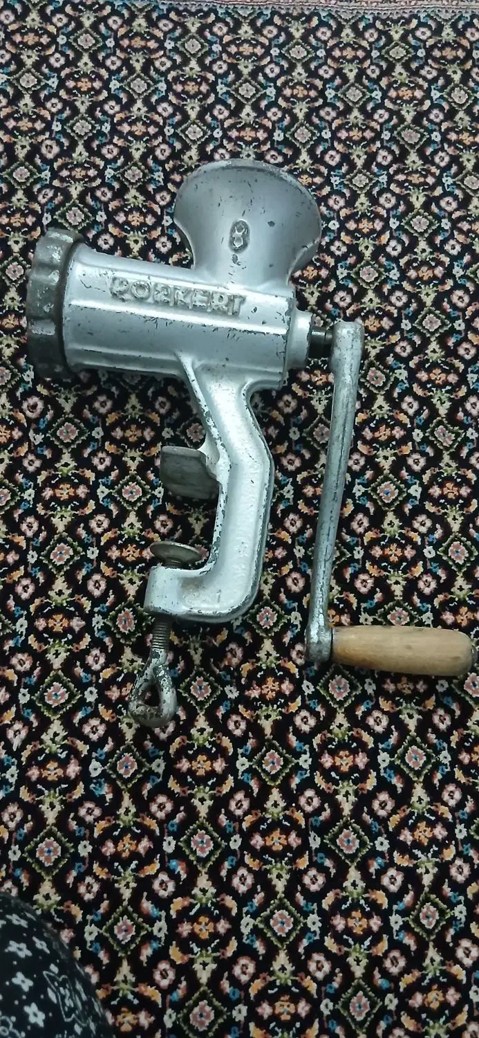 چرخ گوشت دستی|ظروف پخت‌وپز|اردبیل, |دیوار