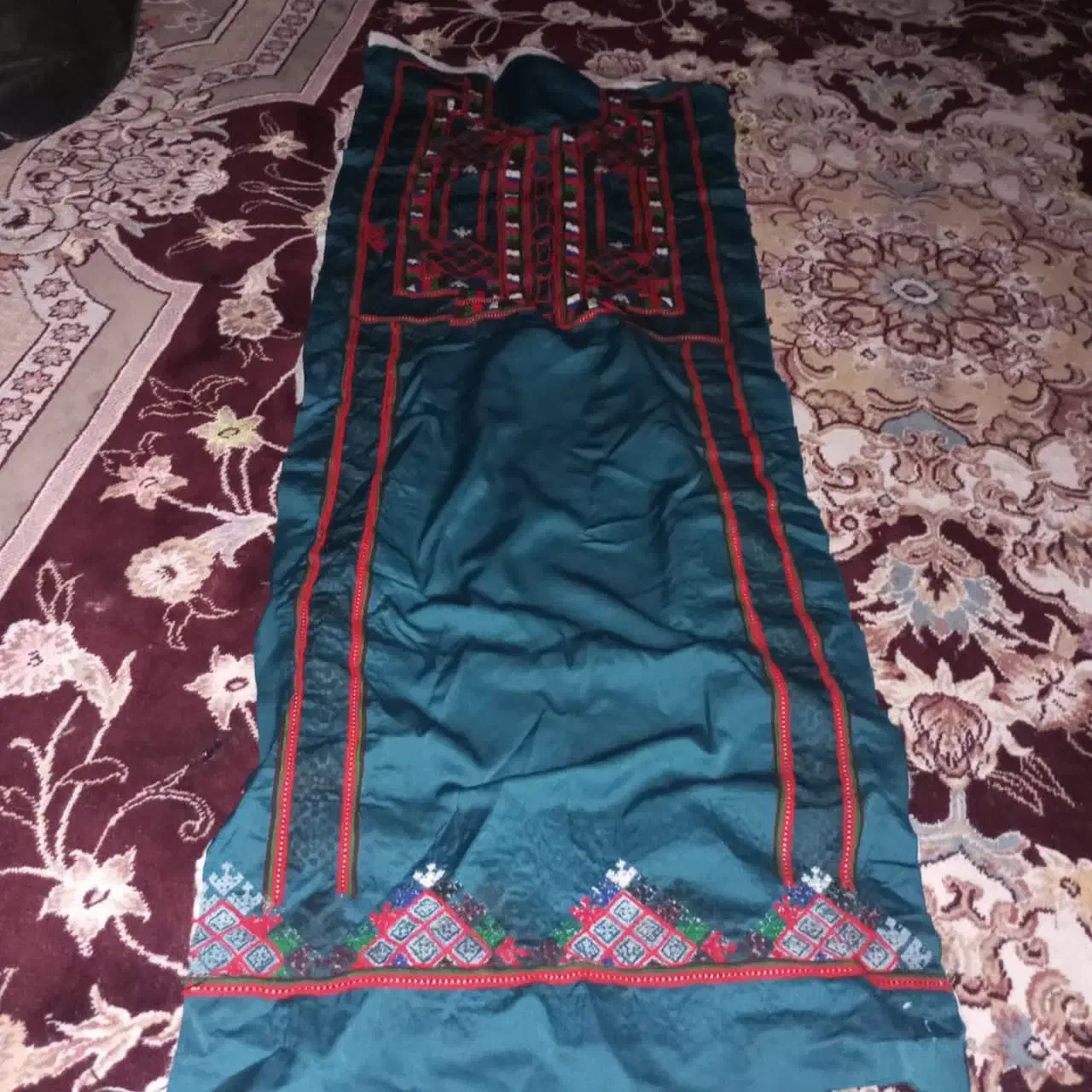 لباس فروشی روسری کریشی شده فقط اینه هاش با پلیوار|لباس|سراوان, |دیوار