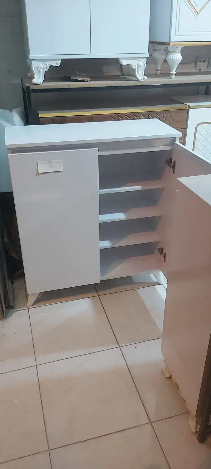 جاکفشی|جاکفشی، کمد، دراور|ایلام, |دیوار