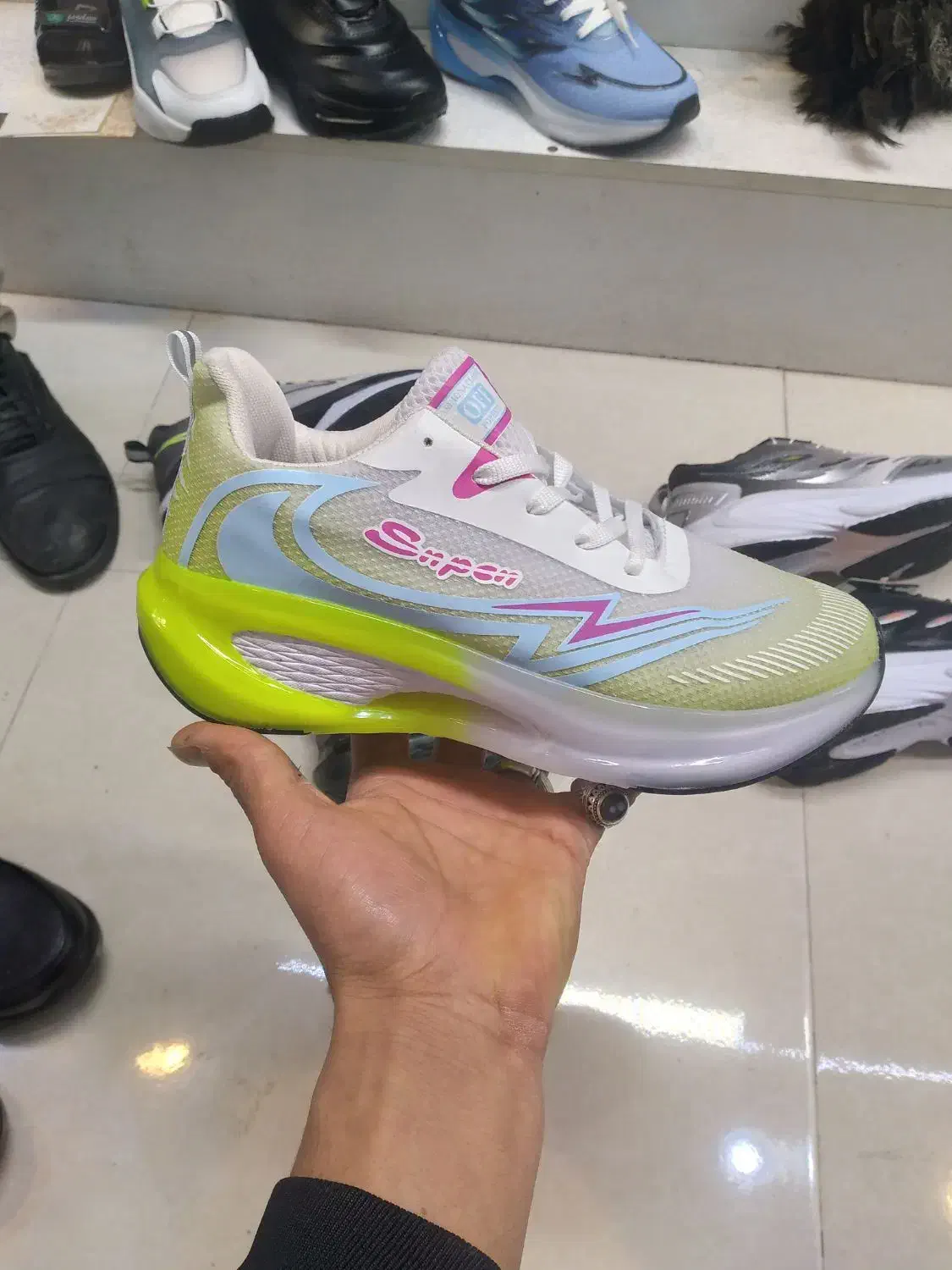 کفش به قیمت تولید درحال فروش تاساعت۱۸|کیف، کفش، کمربند|نیشابور, کریم آباد|دیوار