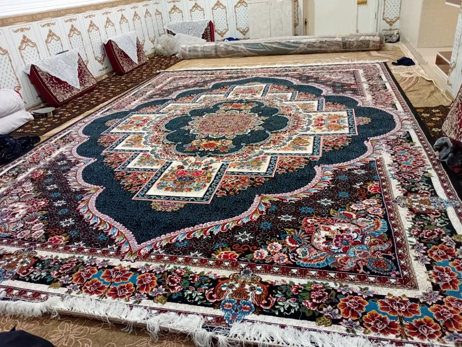 قالی|فرش|حاجی آباد, |دیوار