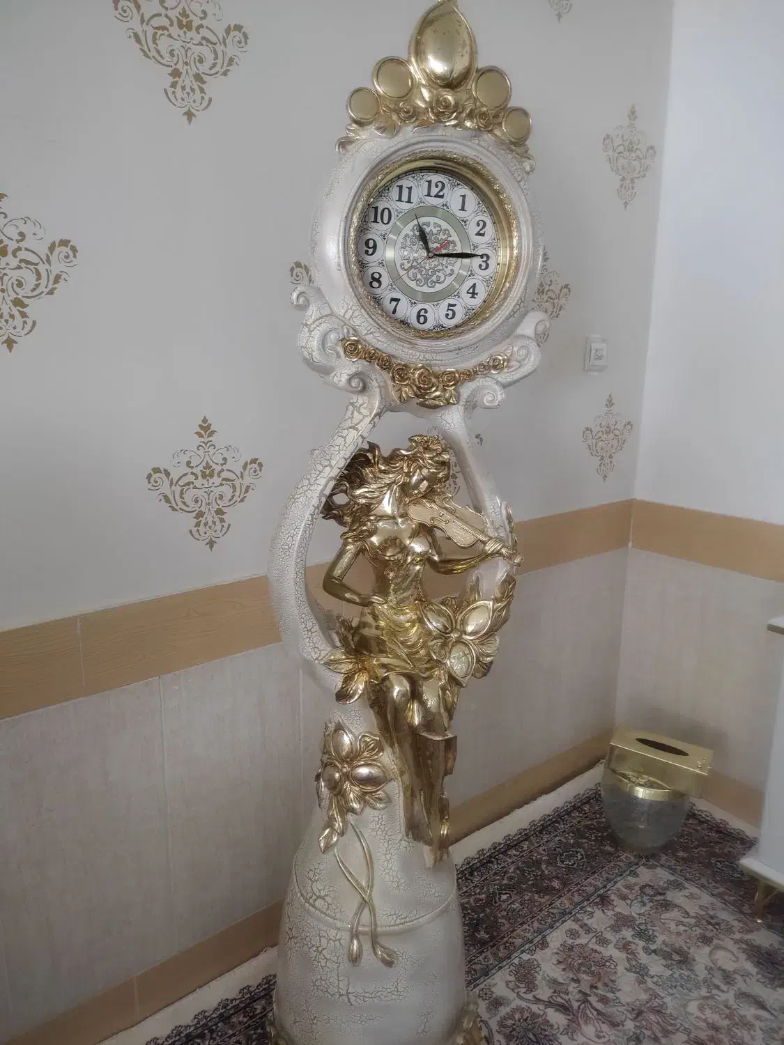 ساعت|ساعت دیواری و تزئینی|تربتحیدریه, آغوی|دیوار