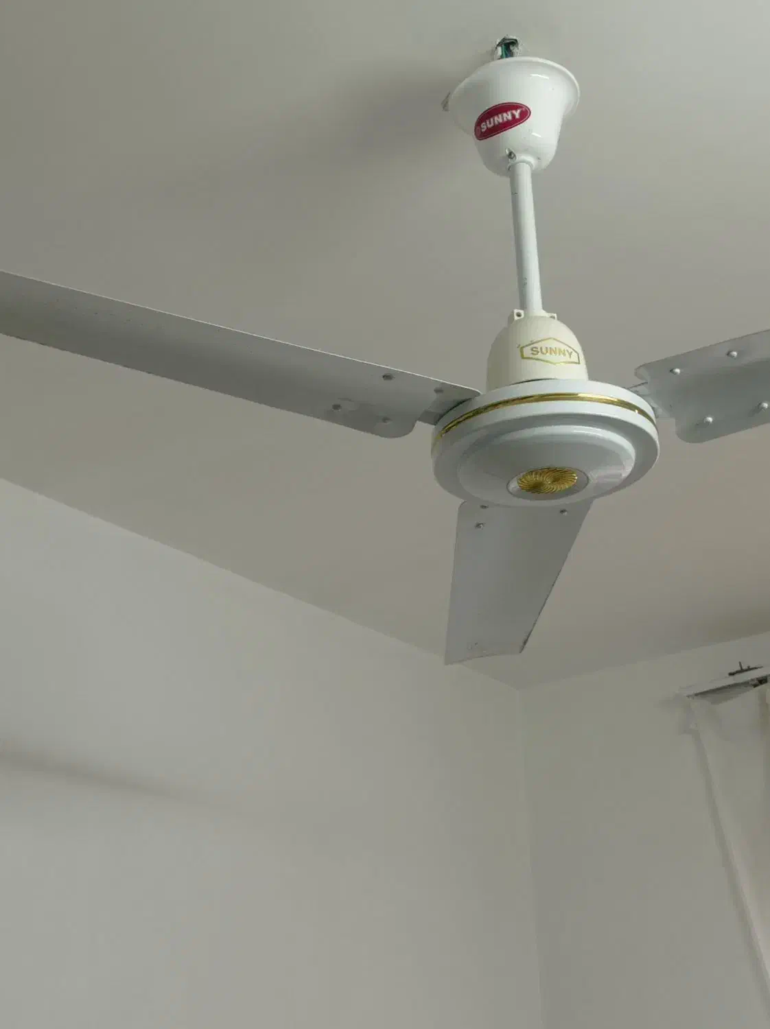 پنکه سقفی نو سالم|پنکه و تصفیهکنندهٔ هوا|گرگان, |دیوار